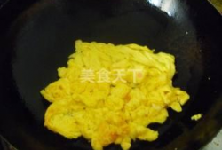 炒鸡蛋视频,炒鸡蛋视频教程，轻松学会金黄香滑的鸡蛋做法